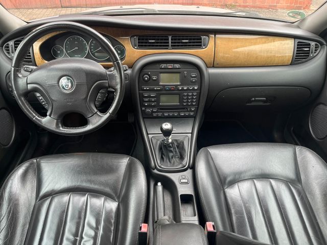 Jaguar X-Type 2.0 V6 Executive*TÜV 11/2027* Bild 9