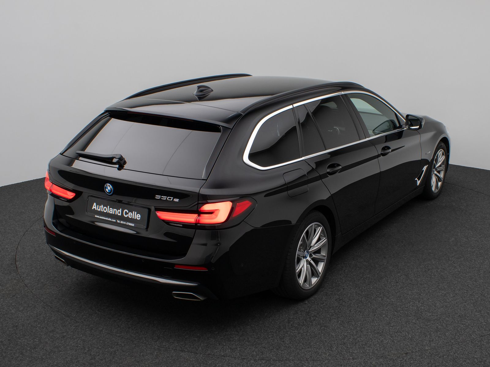 Fahrzeugabbildung BMW 530e Luxury Line Kamera DAB WLAN ACC Alarm LED