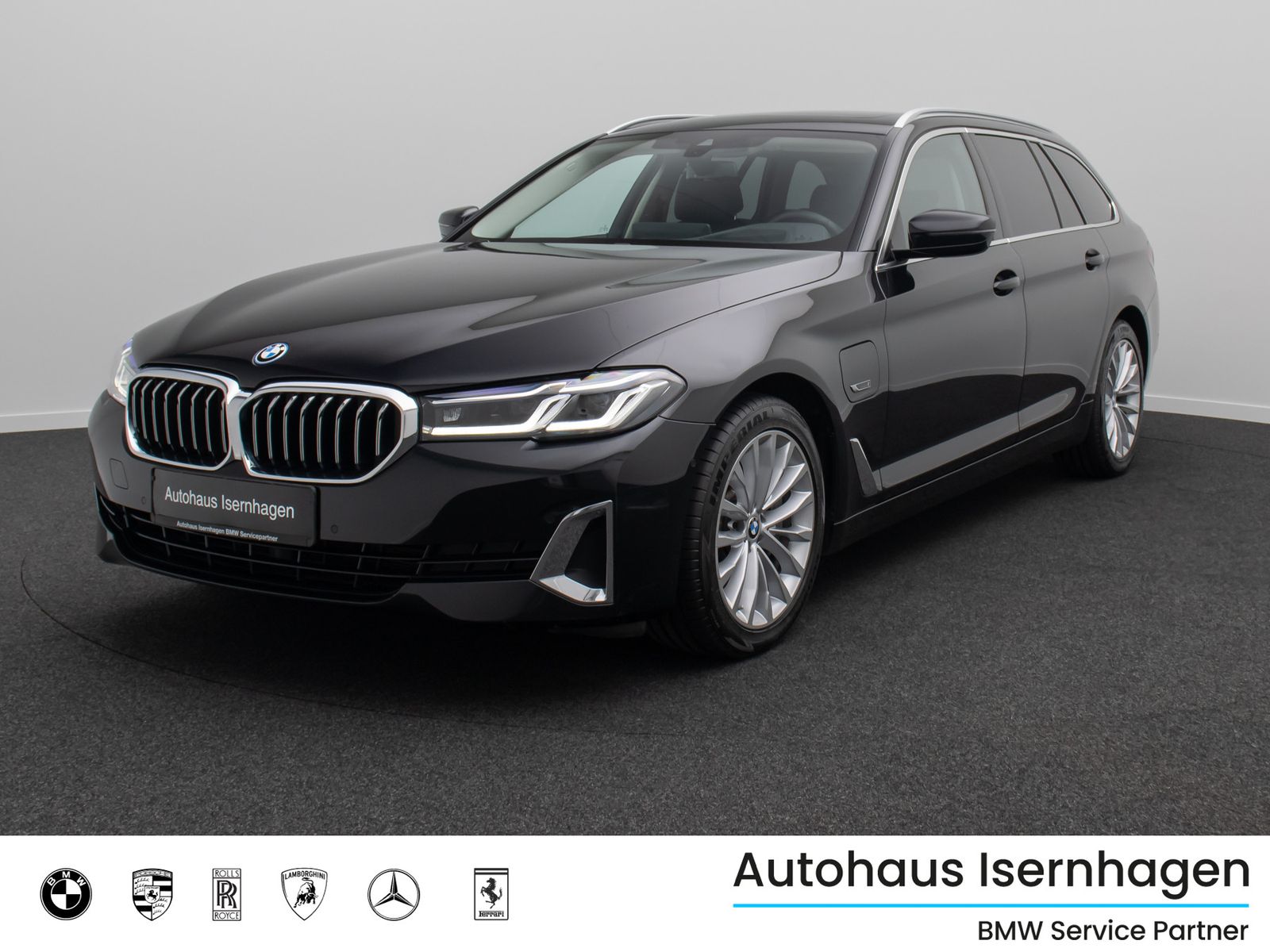 Fahrzeugabbildung BMW 530e Luxury Line Laser HUD HiFi DAB Panorama 18"