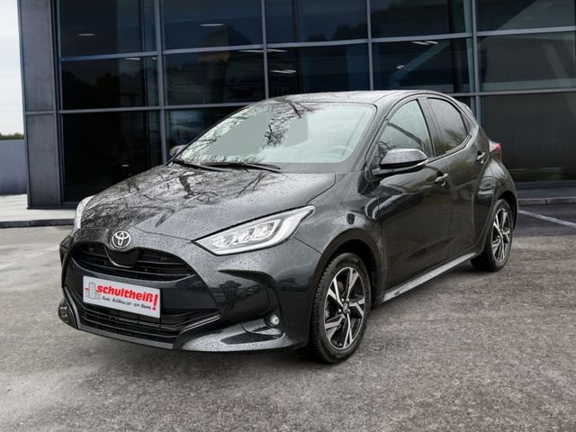 Toyota Yaris Hybrid 116 1.5 VVT-i Team Deutschland