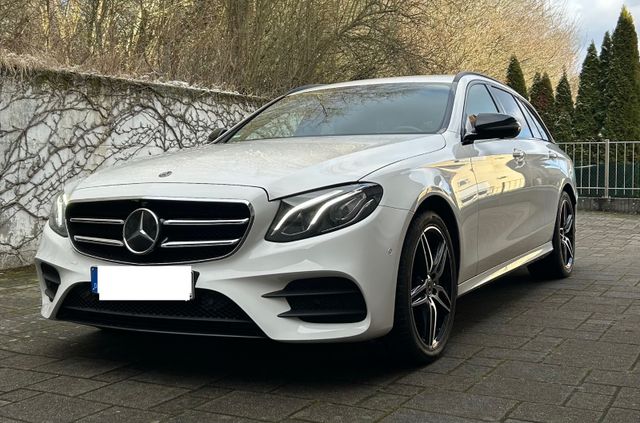 MERCEDES-BENZ E400d 4M AMG*JS Garantie*360Kam*Burmester*SHeft