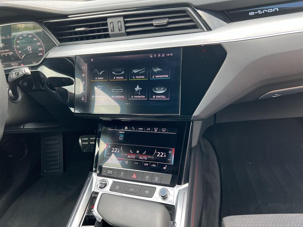 Audi Q8 e-tron S line 55 quattro *Matrix*Pano*AHK*SOH