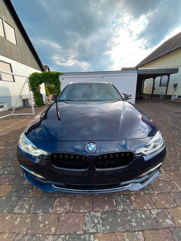 Image of BMW 320