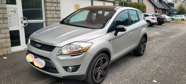 Ford Kuga 4x4 Titanium  Tüv  10/2026