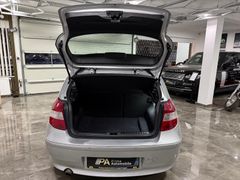 Fahrzeugabbildung BMW 116i Lim. / Klimaautomatik Schiebedach SHZ PDC