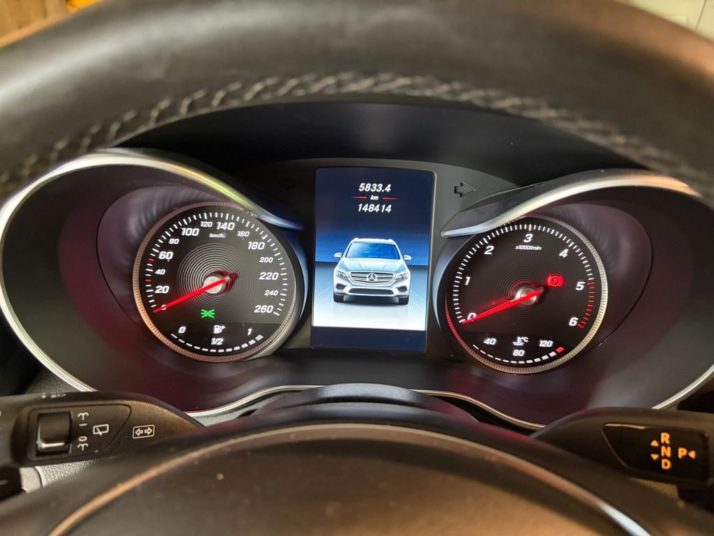 Image of Mercedes-Benz GLC 220