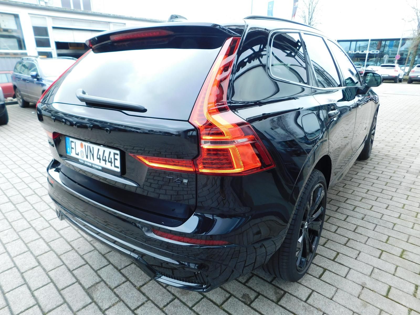 Fahrzeugabbildung Volvo XC60 T6 Recharge Plus Black Edition