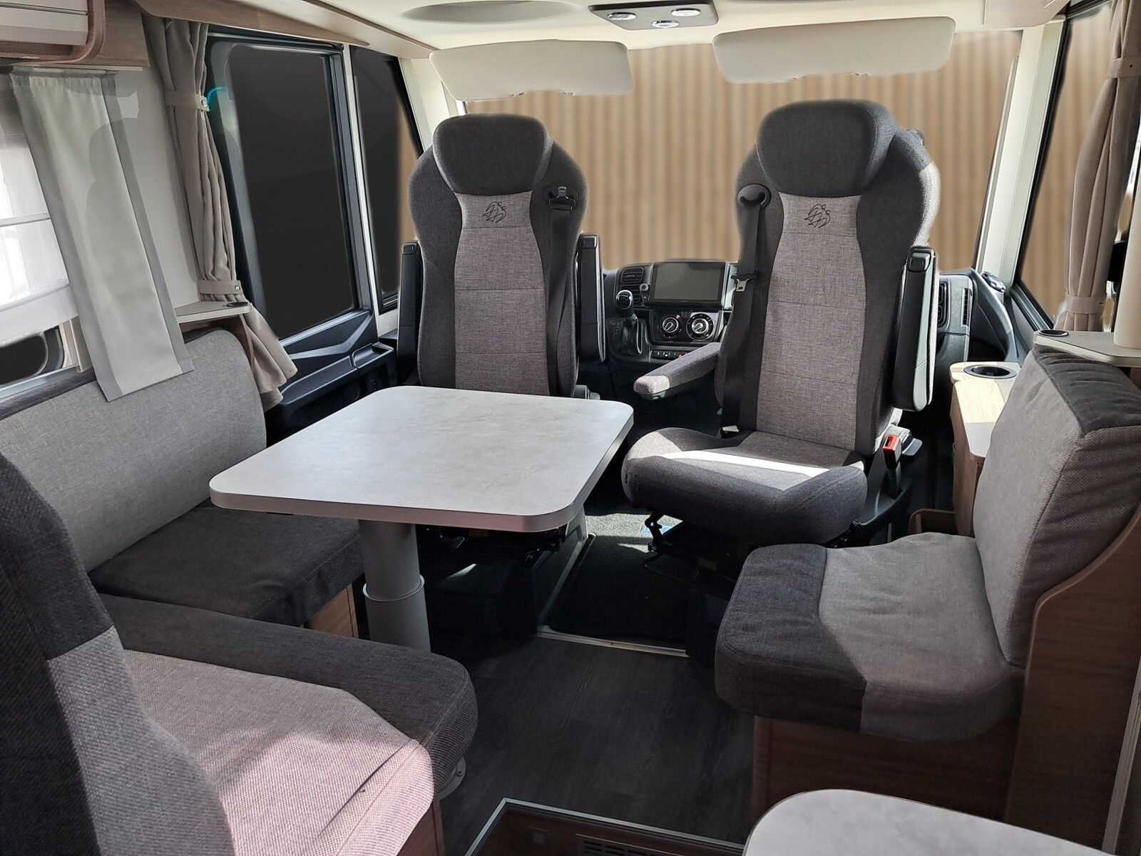 Fahrzeugabbildung Knaus Van i 650 MEG SAT,Dachklima,RK,Markise