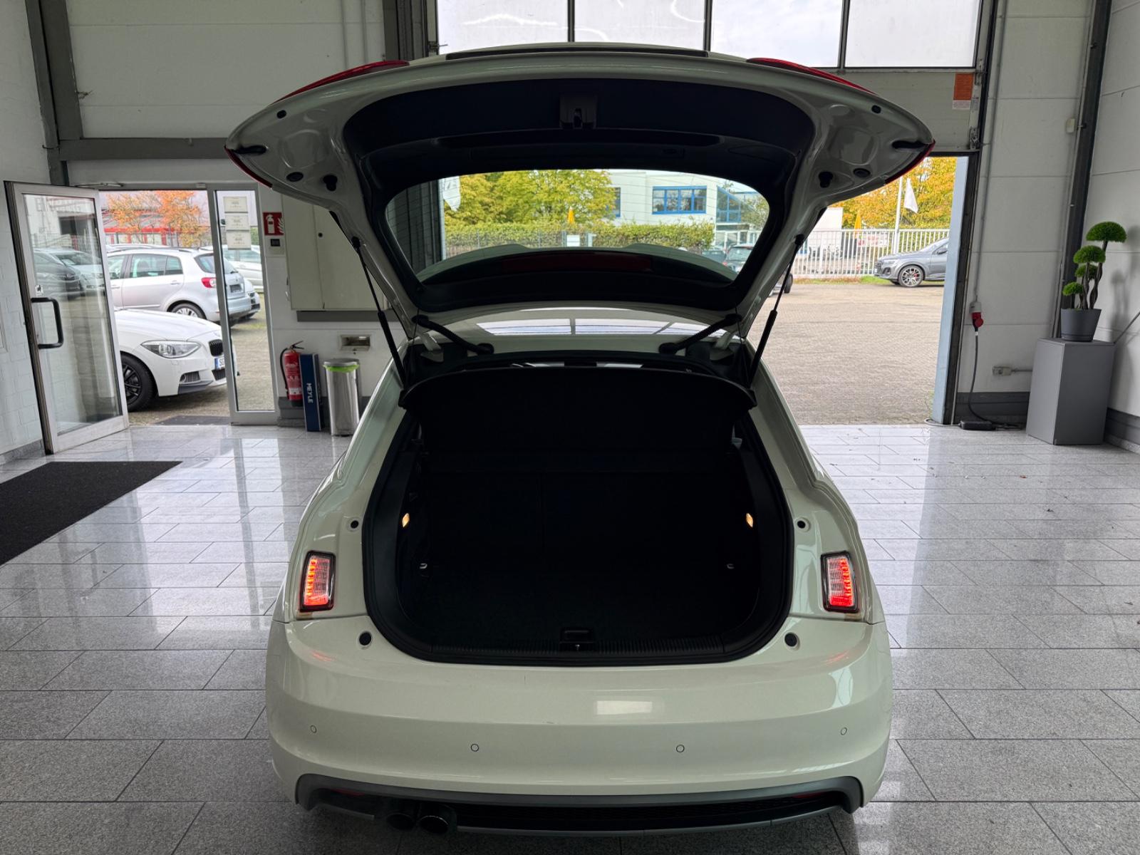 Audi A1 1.4 TFSI*S lINE*AUTO*PANO*NAVI*BOSE*BI-XN*SHZ