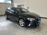Audi A3 Sportback 1.6 TDI*Xenon*PDC*NAVI*AHK* SHZ+LM+ - Audi A3: Limousine