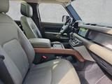 Land Rover Defender 110 D200 AWD HSE - Land Rover Defender: Hse
