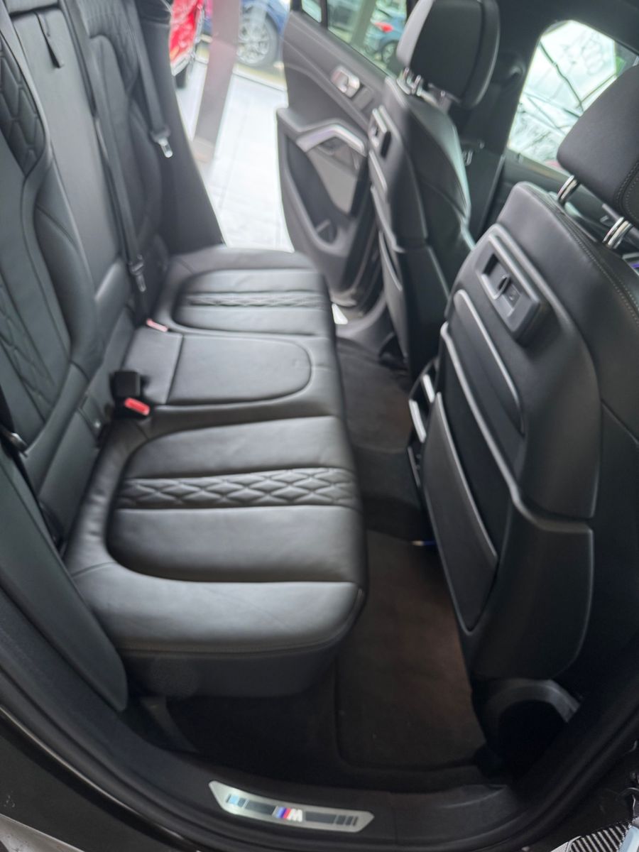 Fahrzeugabbildung BMW X6 xDrive 40 i M Sport/Carbon/Vollausstattung!