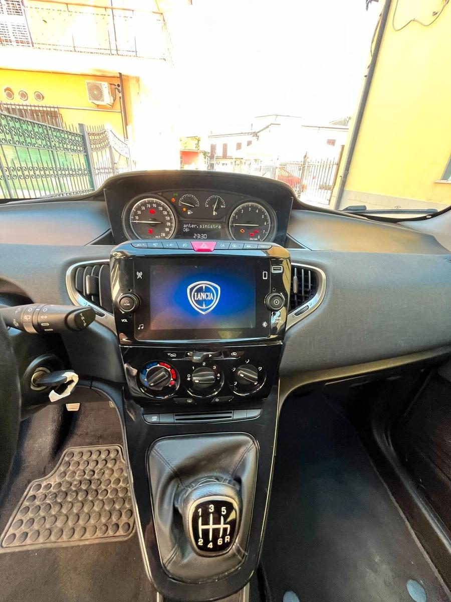 Lancia Ypsilon 1.0 Hybrid Gold - 2022.
