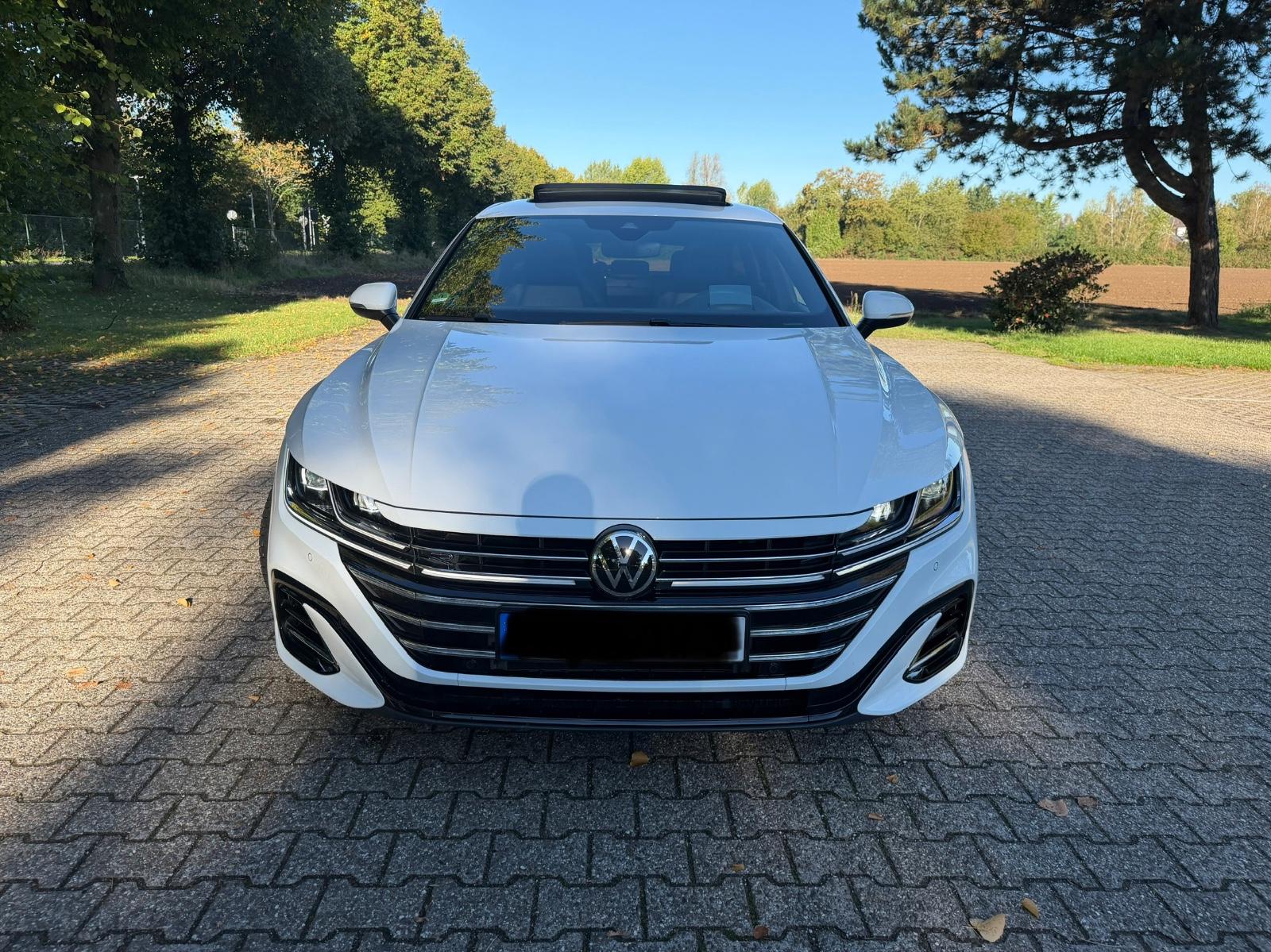 Volkswagen Arteon Shooting Brake R-Line PANO Matrix AHK STH