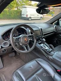 Porsche Cayenne - 5