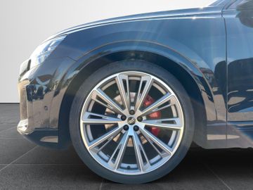 Audi Q8 - 12