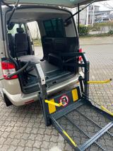 Volkswagen T5 Transporter BusCaravelle lang Behindertengere - Volkswagen T5 Transporter in Mainz