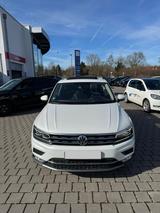 Volkswagen Tiguan 2.0 TDI DSG 4M Vollausstatung*Leder*Pano* - Volkswagen Tiguan mit Diesel-Antrieb: Vollleder, Beheizbares Lenkrad, Automatik