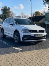 Volkswagen Tiguan 2.0 TDI DSG, Sound, Pano, 19 Alu, R-line - VW Tiguan von privat