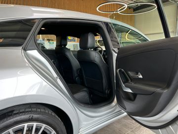 Mercedes-Benz CLA Shooting Brake 180 d *AHK*LED*