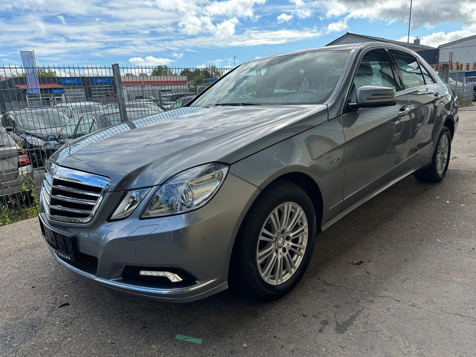 Mercedes-Benz E 200 E Limousine E 200 CGI BlueEfficiency