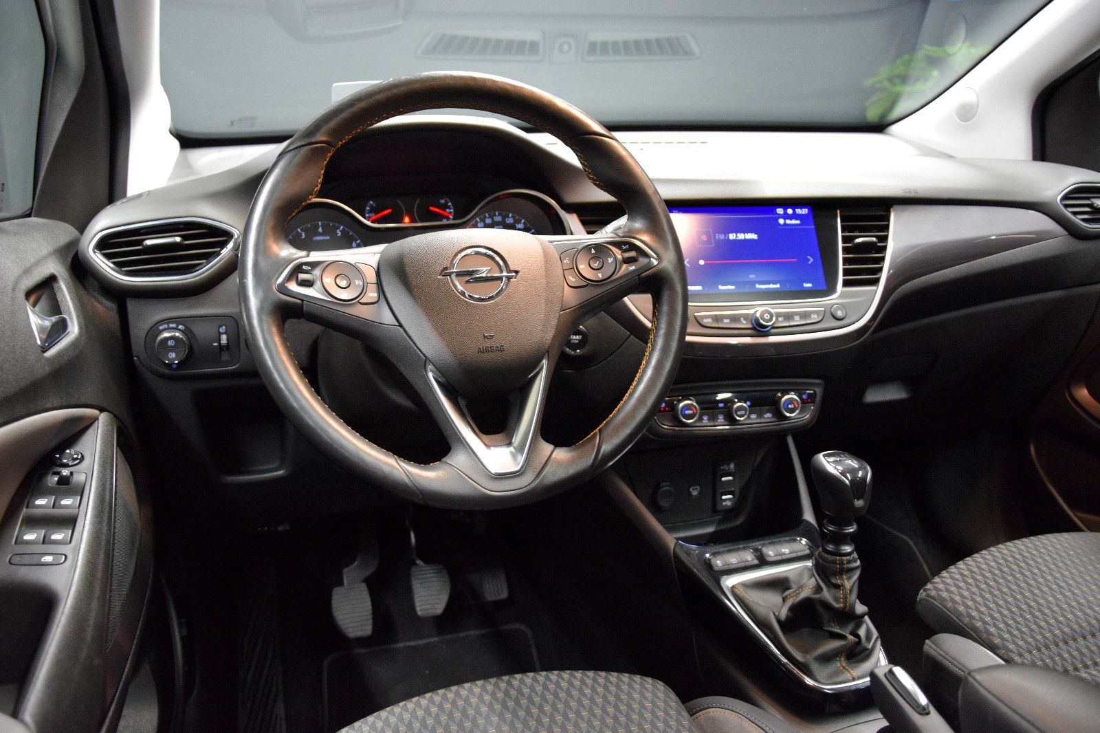 Fahrzeugabbildung Opel Crossland (X)