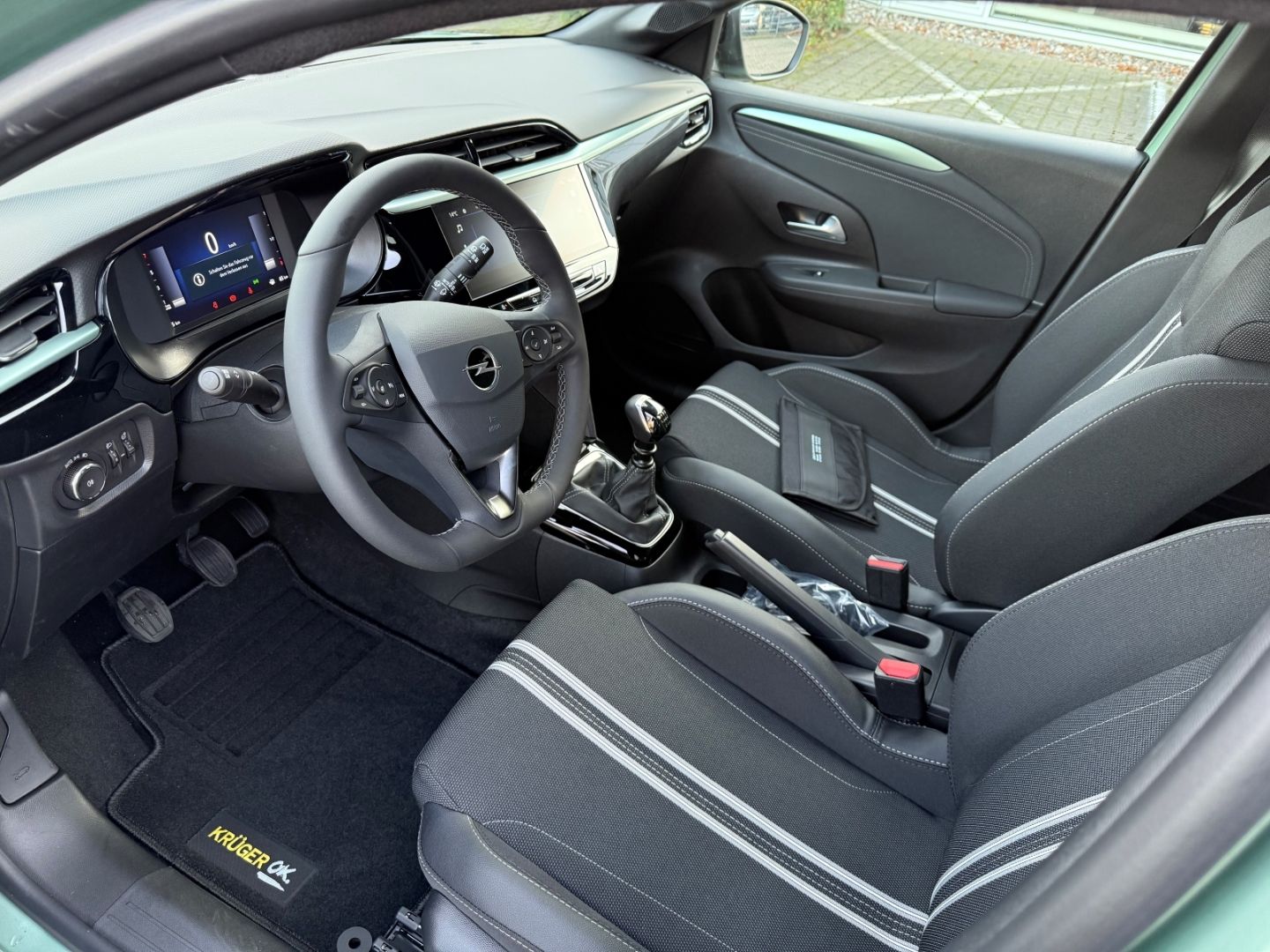 Fahrzeugabbildung Opel Corsa F YES SHZ+LHZ+Allwetter