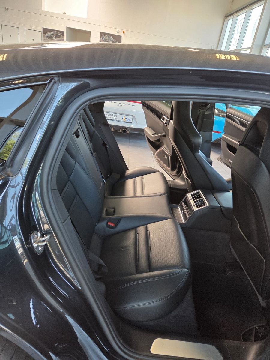 Fahrzeugabbildung Porsche Panamera 4 E-Hybrid Platinum Edition/VOLL