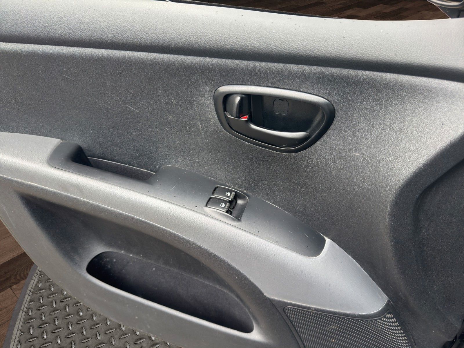 Fahrzeugabbildung Hyundai i10 Automatik/Klima/el Fenster/TÜV NEU
