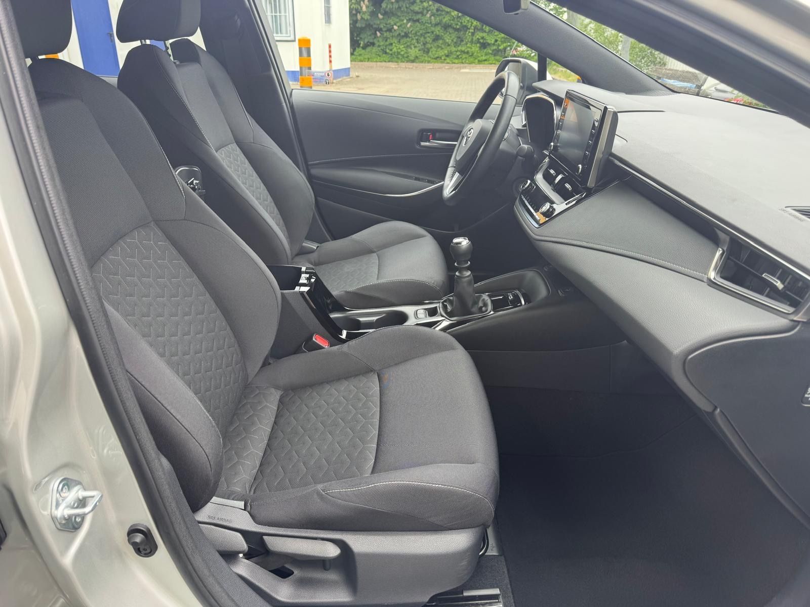 Fahrzeugabbildung Toyota Corolla Touring Sports Team D