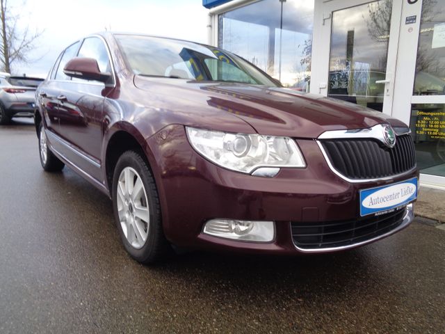 Skoda Superb Elegance 4X4*Xenon/Leder/Allrad*