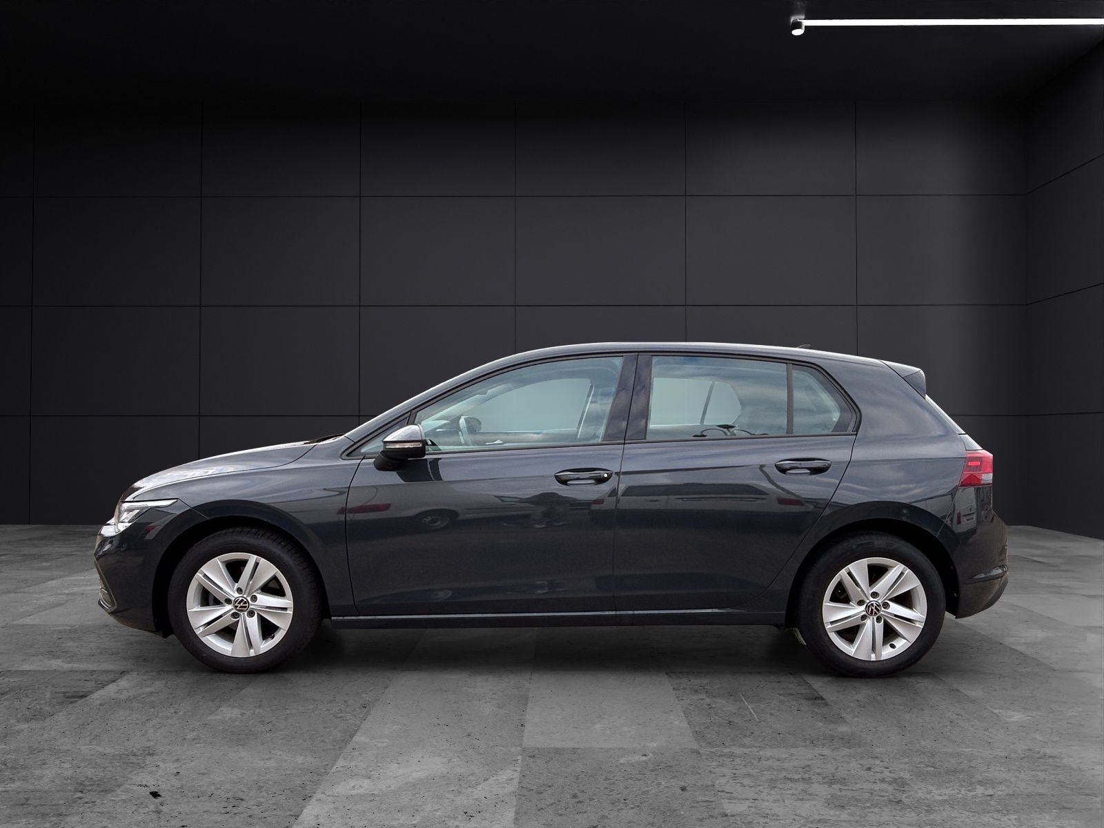 Fahrzeugabbildung Volkswagen Golf VIII Life TDI DSG LED ACC SH PDC Navi AID D