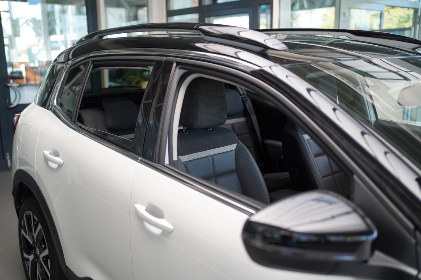 Fahrzeugabbildung Citroën C5 Aircross PureTech 180 EAT8 Shine Pack Automat