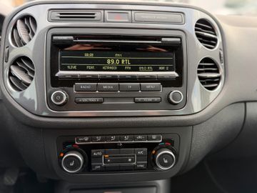 Volkswagen Tiguan - 12