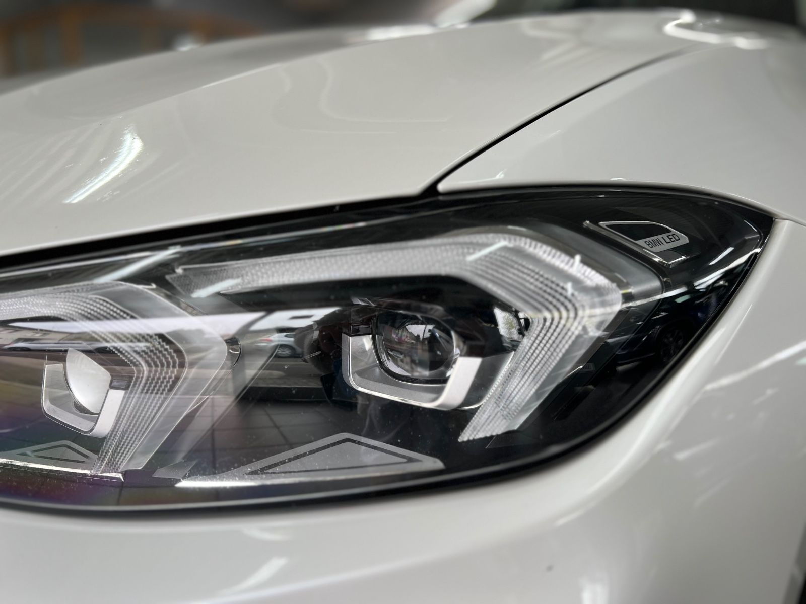 BMW 320d Limousine xDrive Driving Assistant+LED+DAB imagem 3