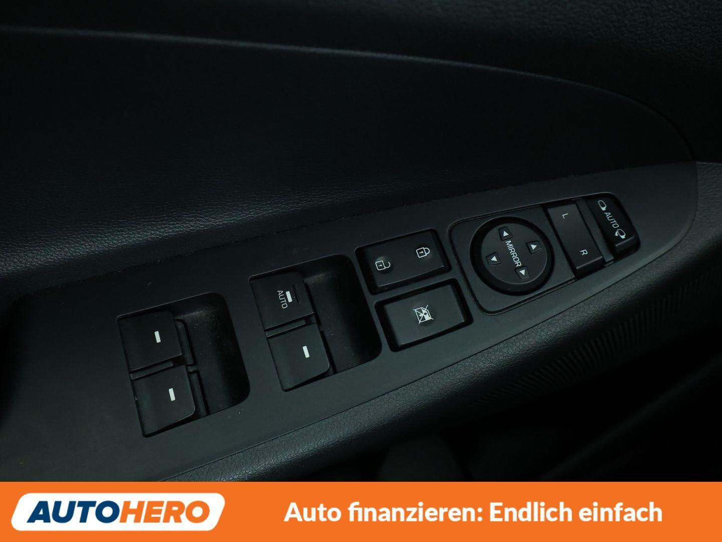 Hyundai Tucson 1.6 Trend blue 2WD *NAVI*CAM*PDC*SHZ*AHK*