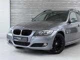 BMW 320d Touring Automatik*1.Hand*Sport*SHZ*Panorama - BMW 320 aus 2009: Kombi, 320d