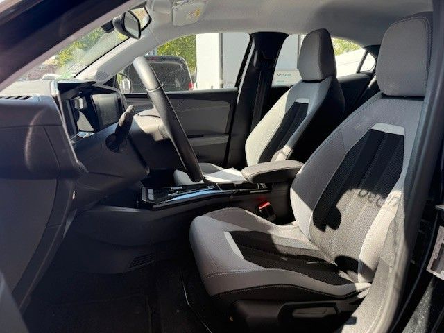 Fahrzeugabbildung Opel Mokka-e Elegance 136PS 50kWh/SHZ/Kamera/LED!