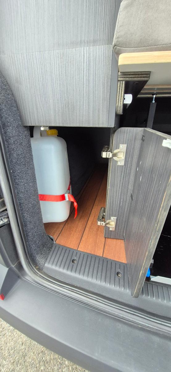 Volkswagen T6.1 Nordvan/ Heizung/Solar/Markise/aAHK/1. Hd.