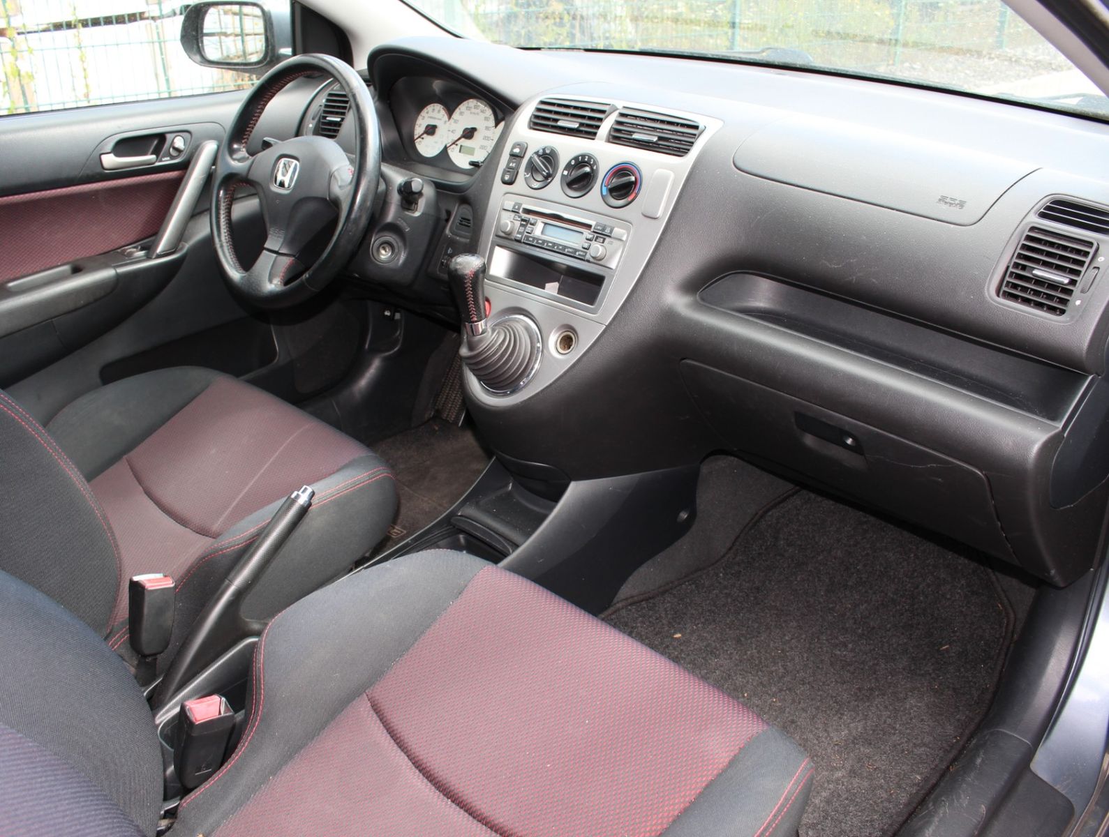 Fahrzeugabbildung Honda Civic 1.4i Sport