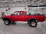 Toyota Hilux - Toyota Hilux mit Benzin-Antrieb