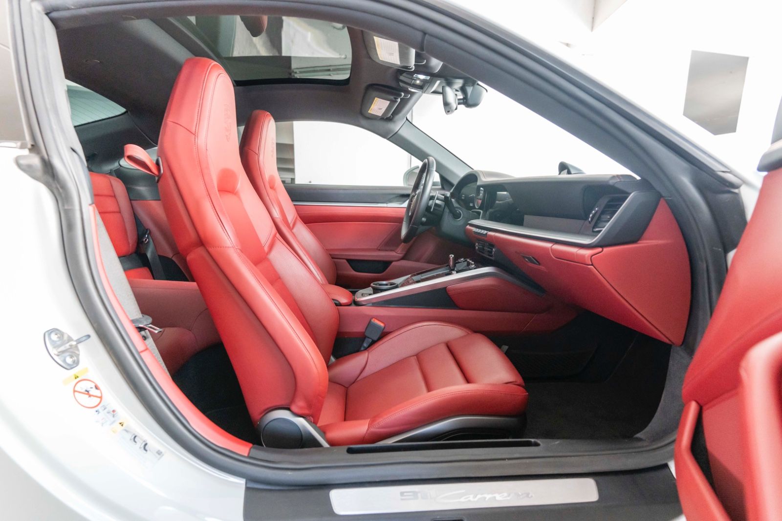 Fahrzeugabbildung Porsche 911  Carrera 992 KAM PASM PDK LED CHRONO CARP