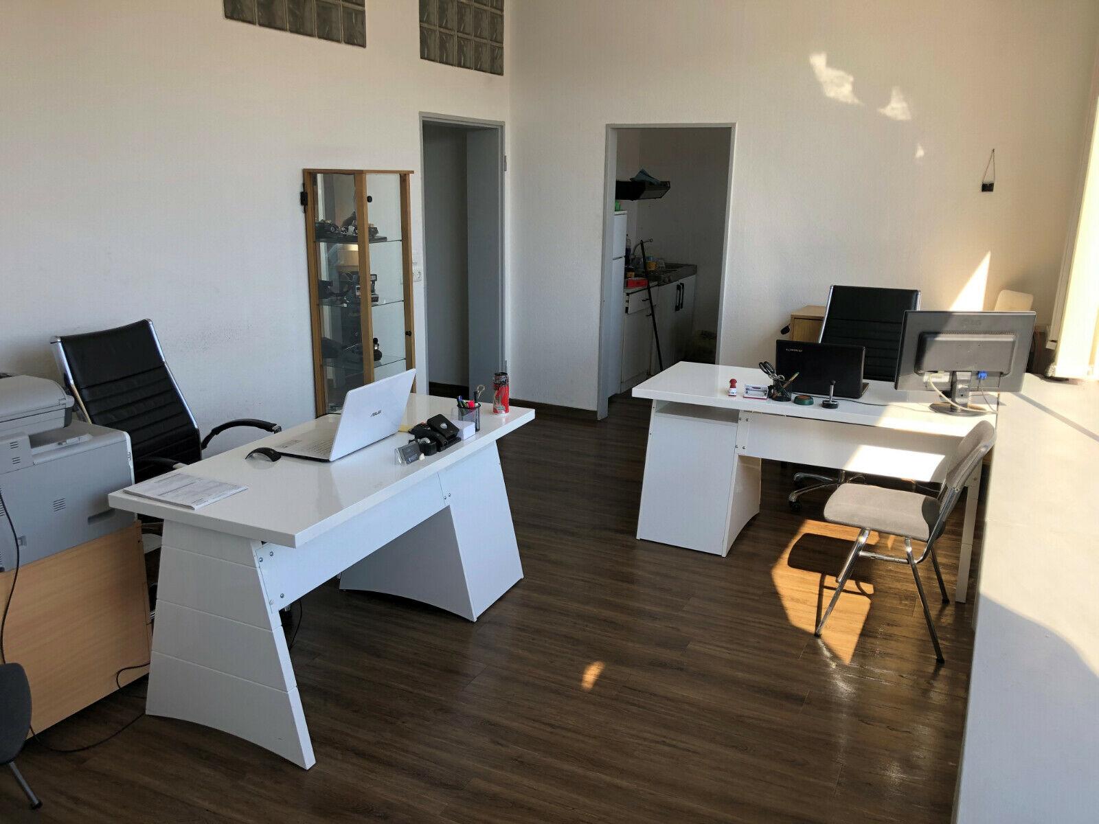 showroom-image-top