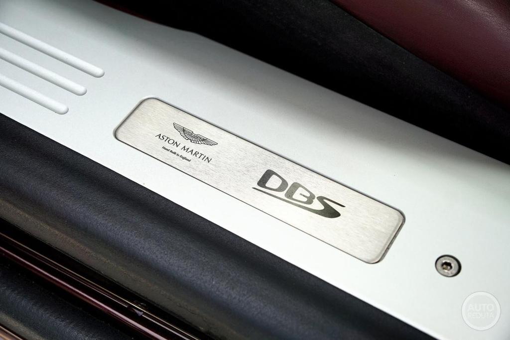 Aston Martin DBS