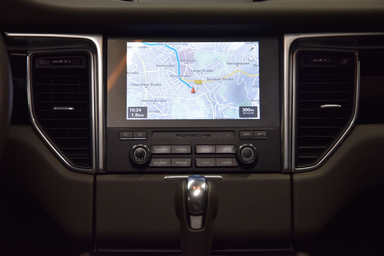 Fahrzeugabbildung Porsche Macan S Diesel 14-Wege Pano Bi-Xenon PASM Leder