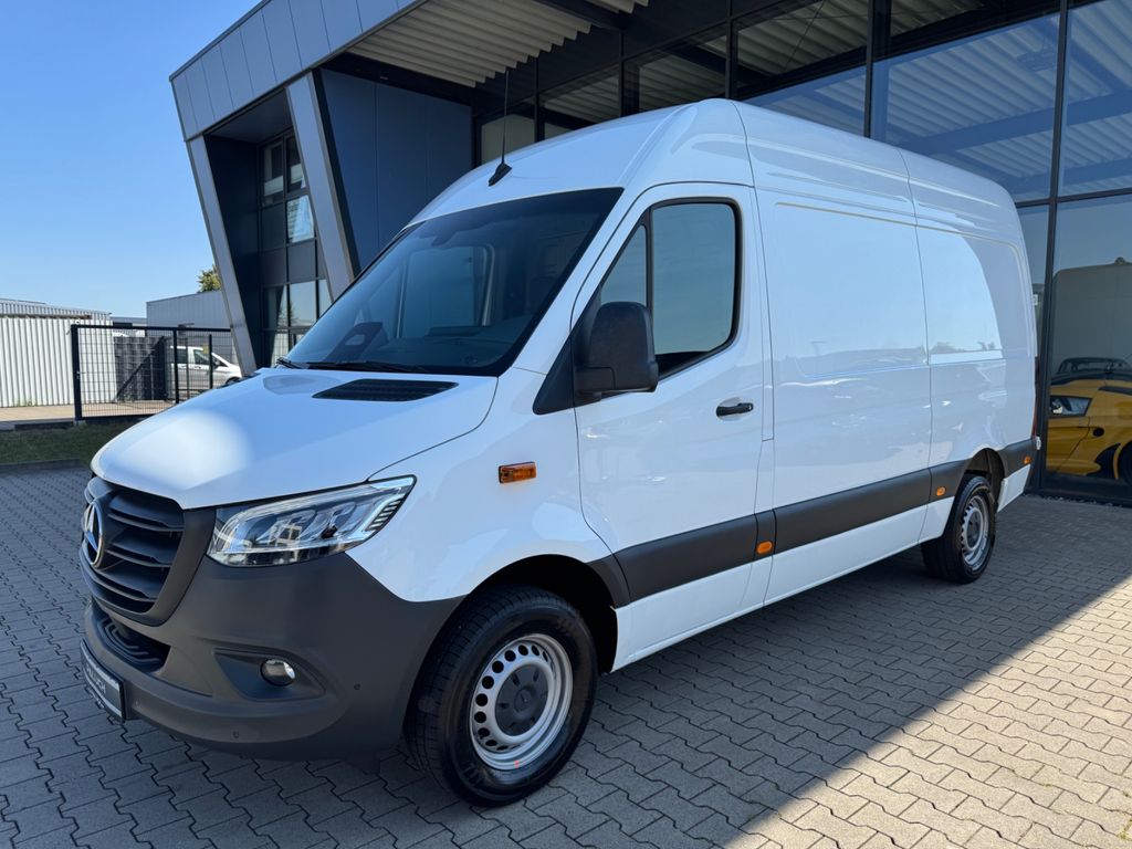 Image of Mercedes-Benz Sprinter