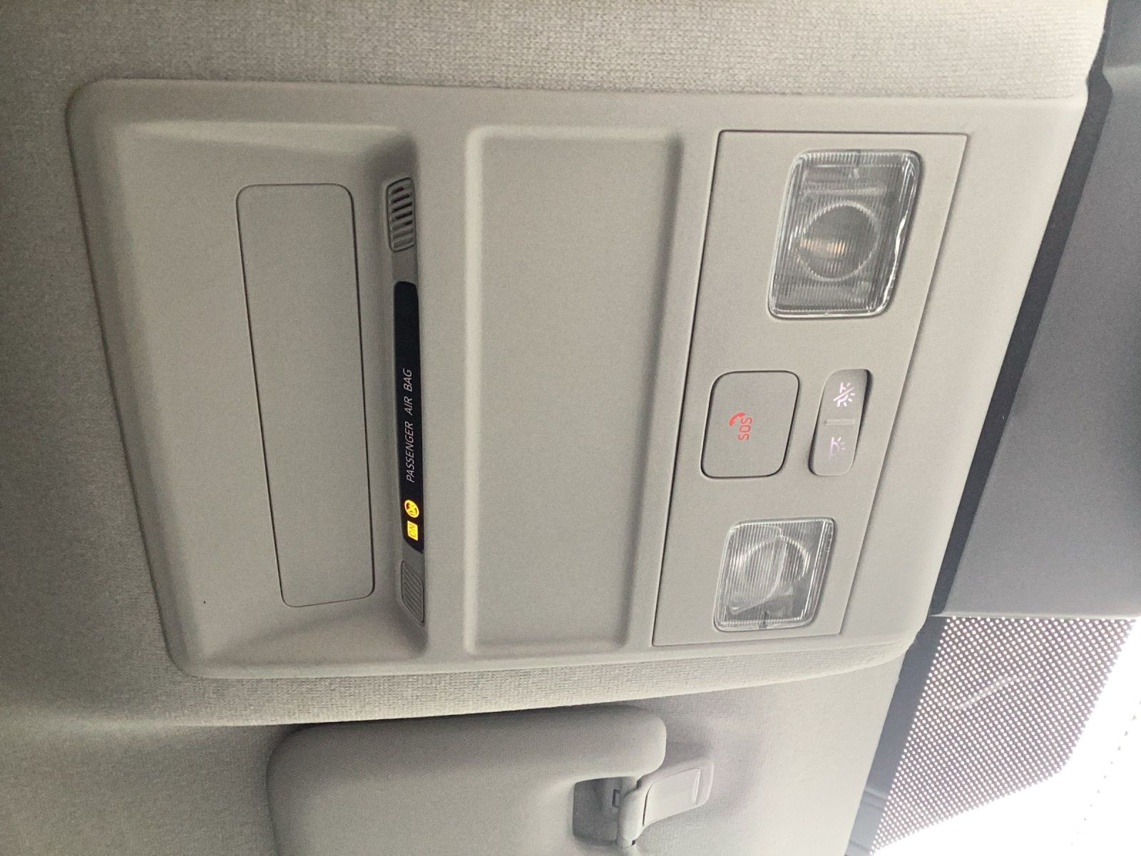 Fahrzeugabbildung Volkswagen T7 Transporter Kasten TDI 81 kW KR PDK LANE ASSI