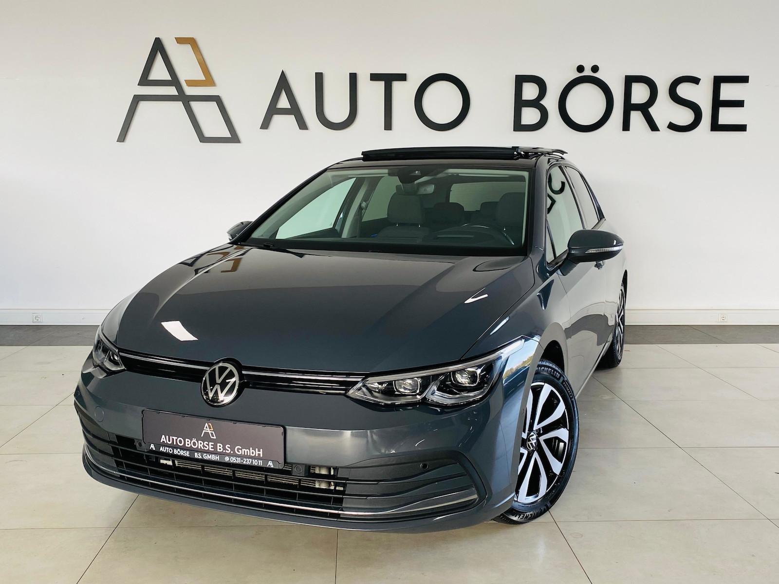 Volkswagen Golf VIII Life TDI DSG ACTIVE PANO*AHK*HUD*