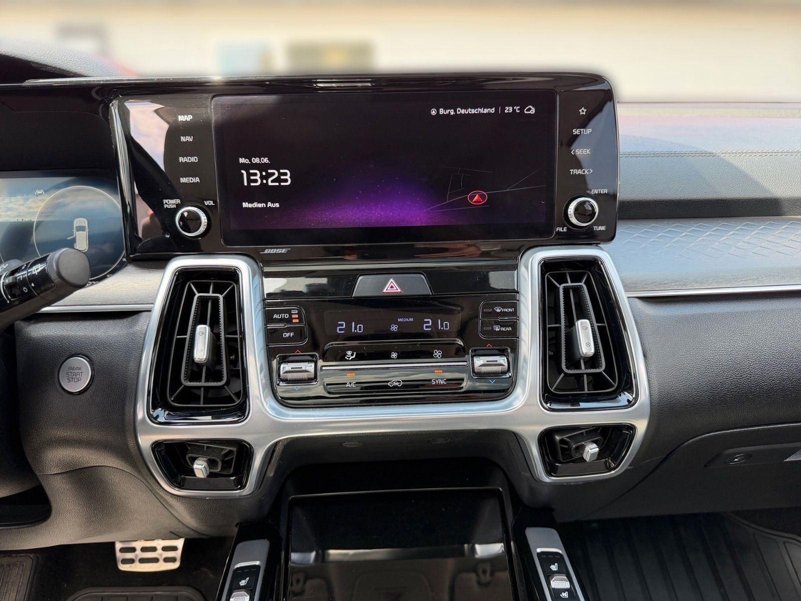Fahrzeugabbildung Kia Kia Sorento 2.2 CRDi AWD PLATINUM Sporty Glasdac