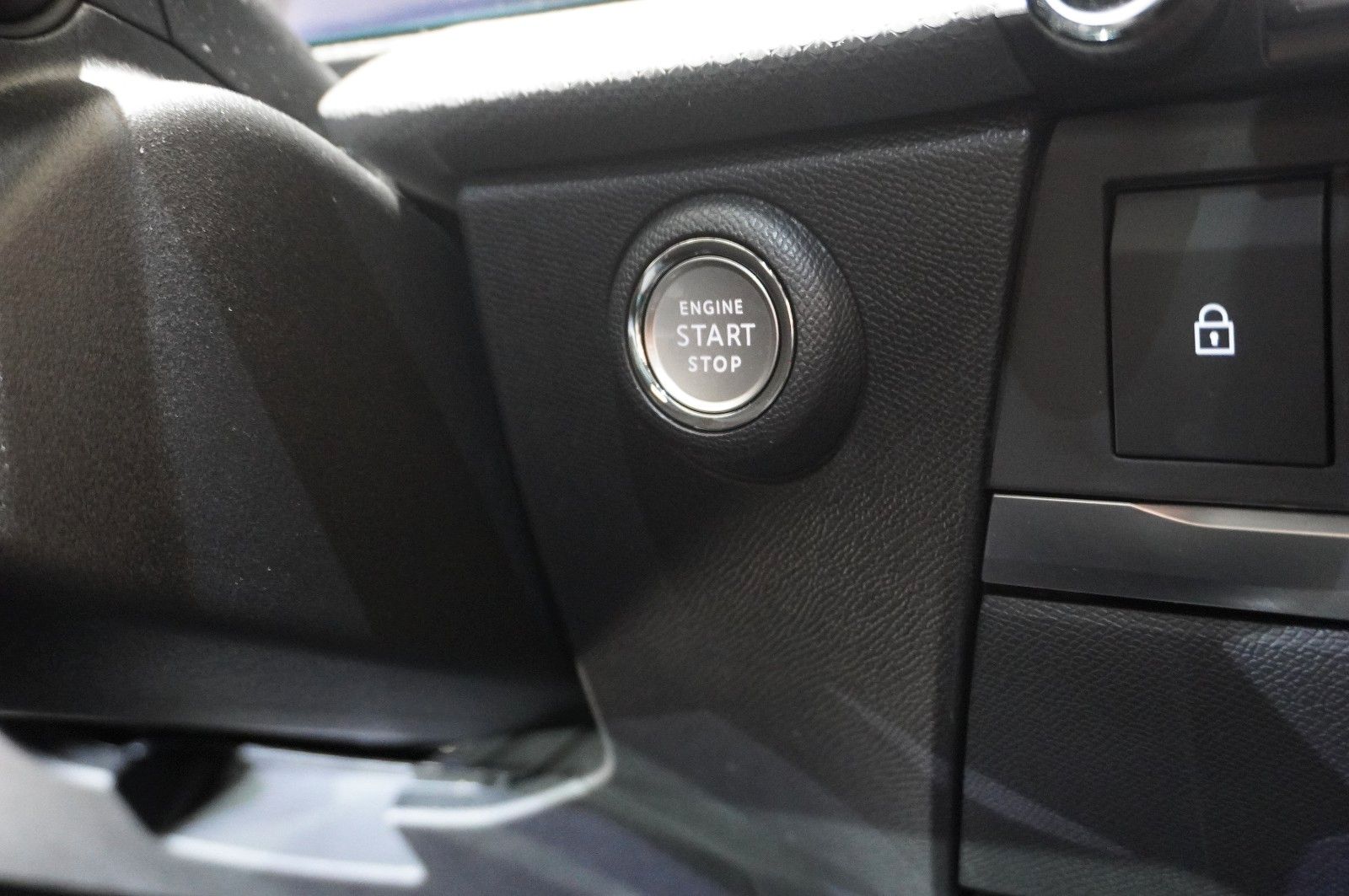 Fahrzeugabbildung Opel Astra ST 1.2T GS LINE NAVI/LED/360°/SH/SPORT/AHK